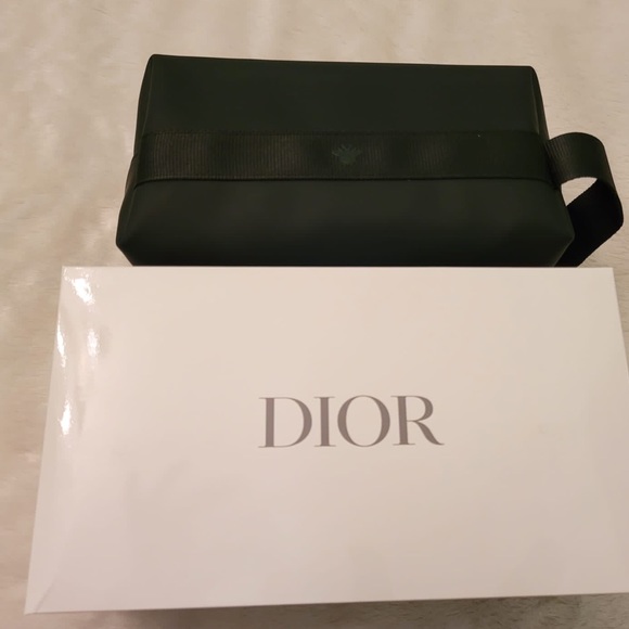 Dior - Picture 1 of 9
